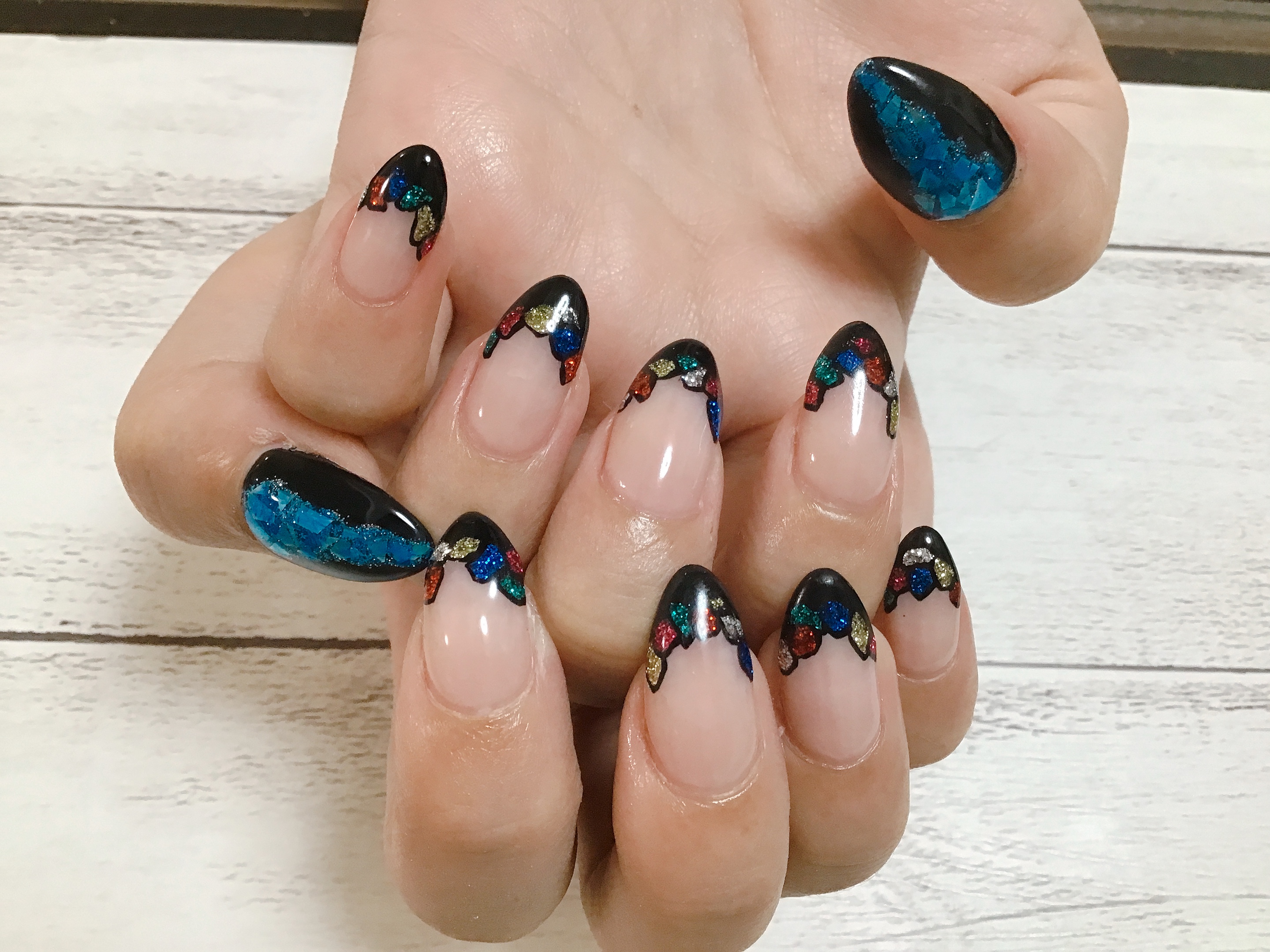 		ジェル。ステンドグラス。