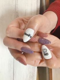 		ジェル。ロゴネイル。